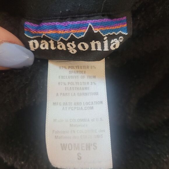 Patagonia super soft black jacket - Picture 9 of 9